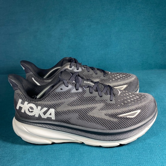 Size 12.5 Wide - Men’s Hoka One Clifton 9 black shoes - Picture 3 of 8